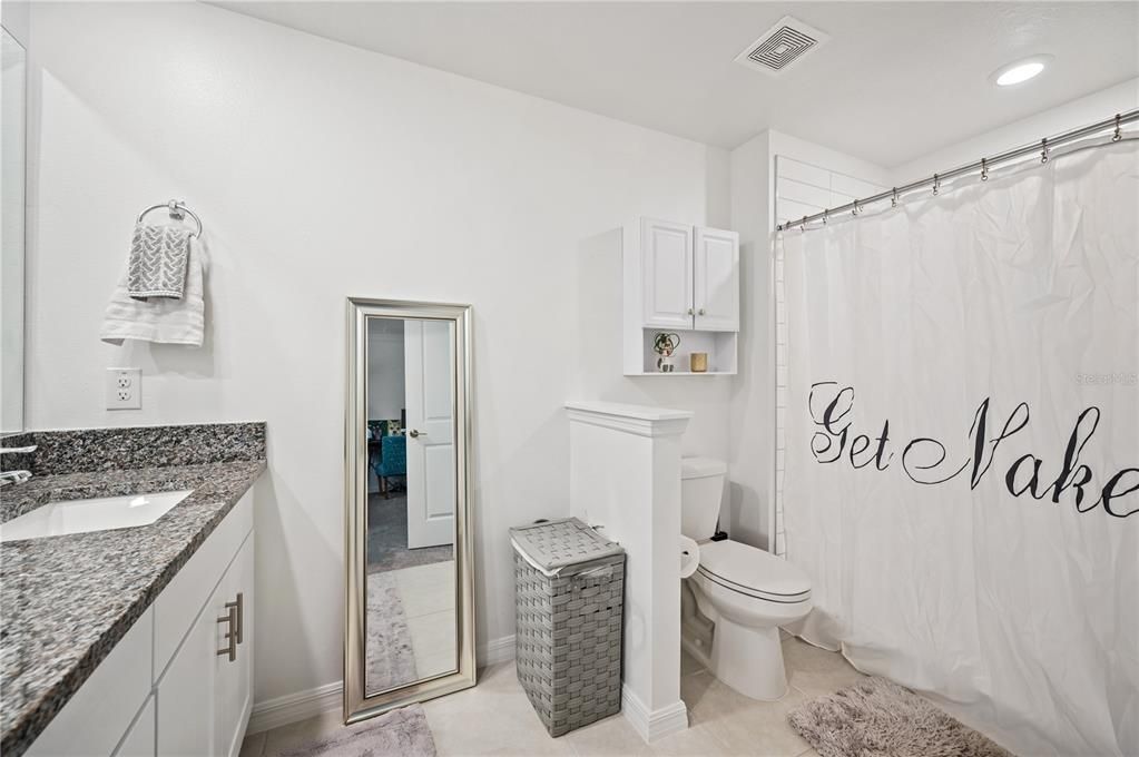 For Rent: $2,000 (3 beds, 2 baths, 1667 Square Feet)