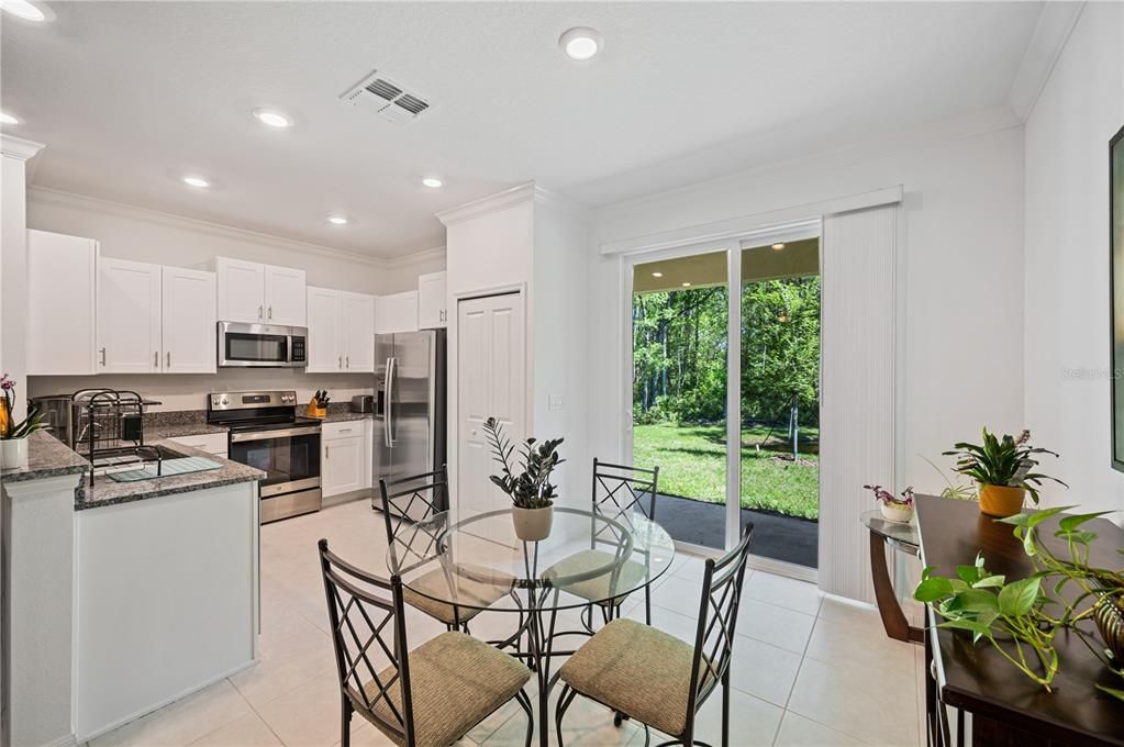 For Rent: $2,000 (3 beds, 2 baths, 1667 Square Feet)