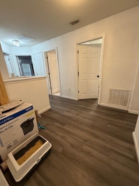 На продажу: $219,000 (3 спален, 3 ванн, 1697 Квадратных фут)