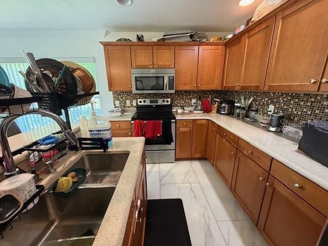 На продажу: $219,000 (3 спален, 3 ванн, 1697 Квадратных фут)