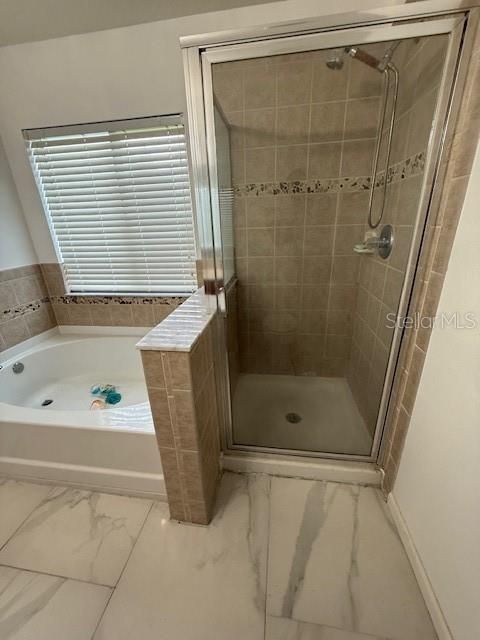 На продажу: $219,000 (3 спален, 3 ванн, 1697 Квадратных фут)