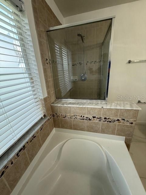 На продажу: $219,000 (3 спален, 3 ванн, 1697 Квадратных фут)