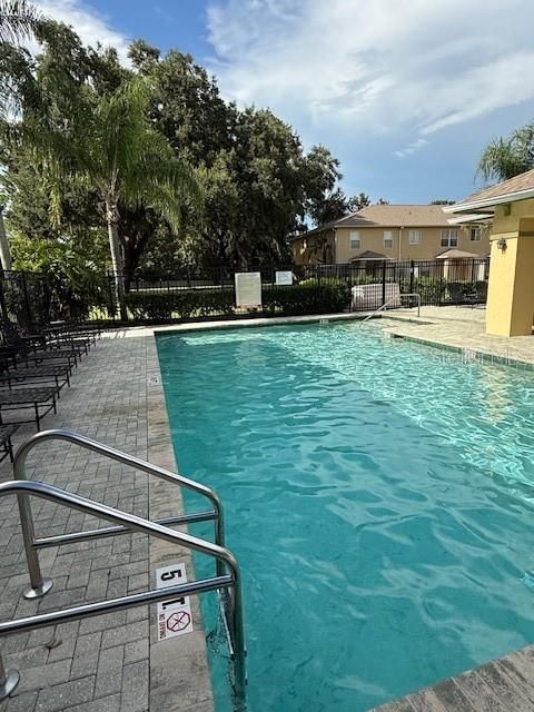 На продажу: $219,000 (3 спален, 3 ванн, 1697 Квадратных фут)