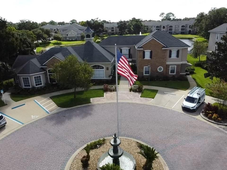 Active With Contract: $219,000 (2 beds, 2 baths, 1006 Square Feet)