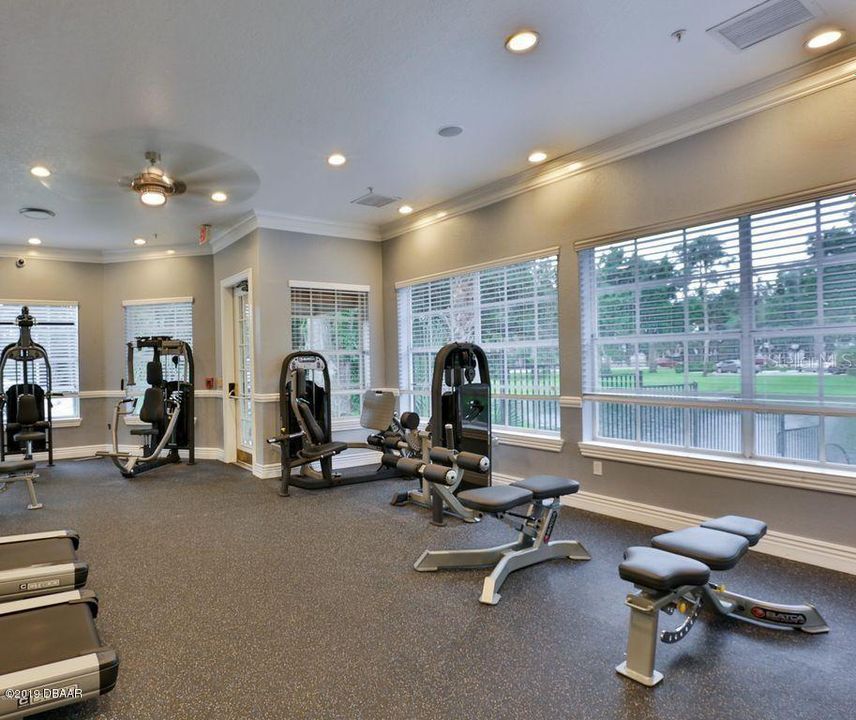 Active With Contract: $219,000 (2 beds, 2 baths, 1006 Square Feet)