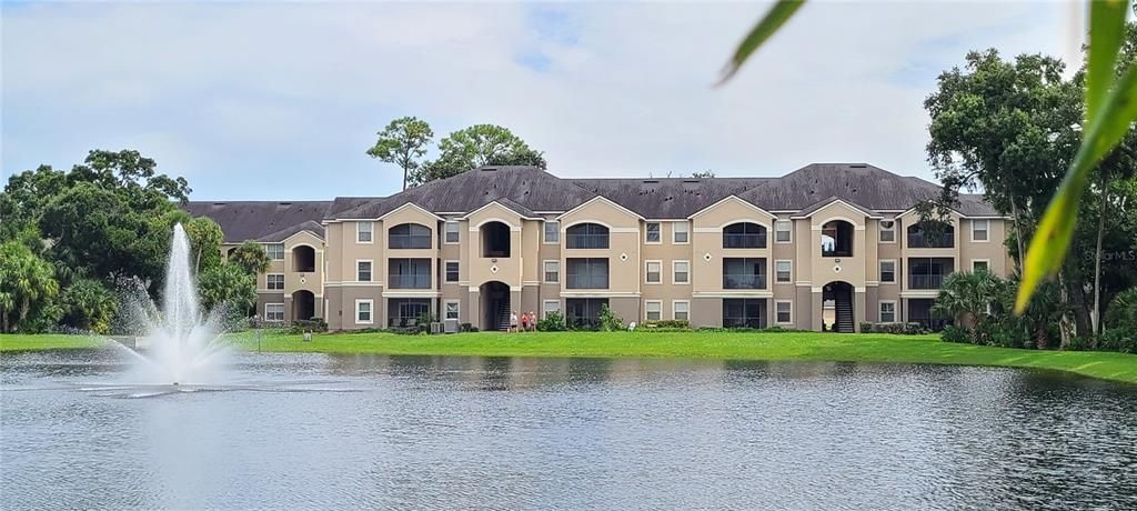 Active With Contract: $219,000 (2 beds, 2 baths, 1006 Square Feet)