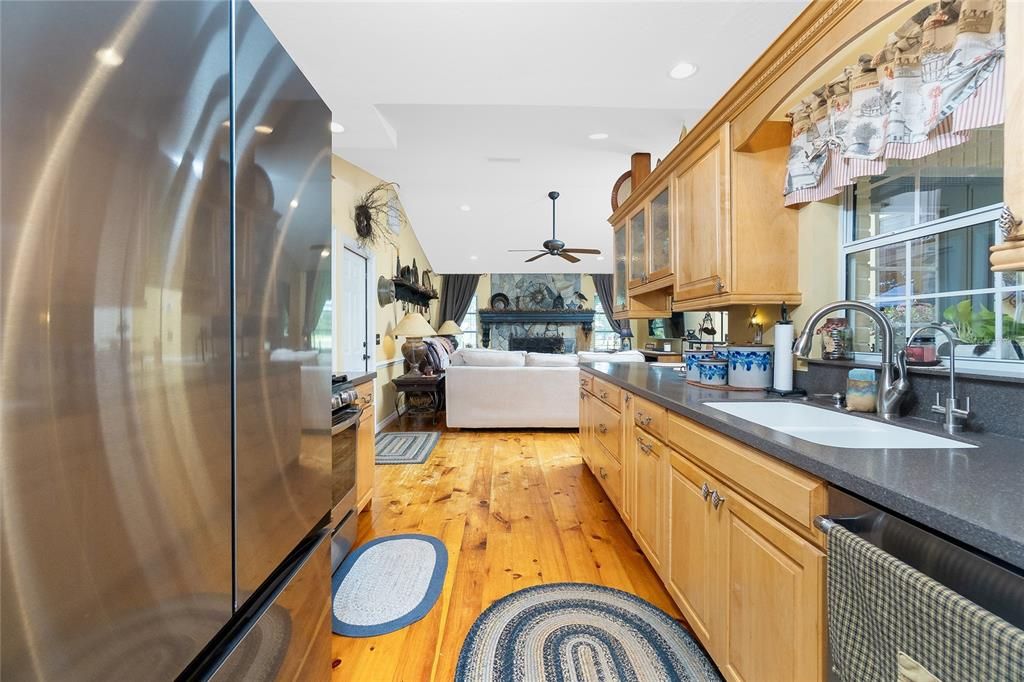 На продажу: $535,000 (3 спален, 2 ванн, 1604 Квадратных фут)