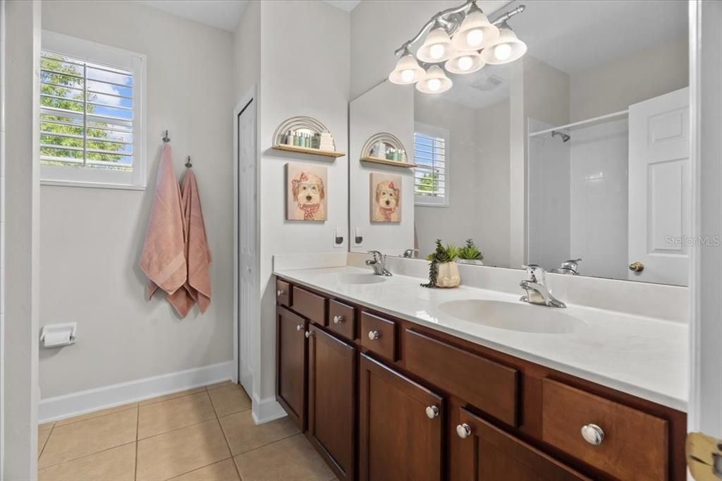 For Sale: $617,000 (4 beds, 2 baths, 3059 Square Feet)