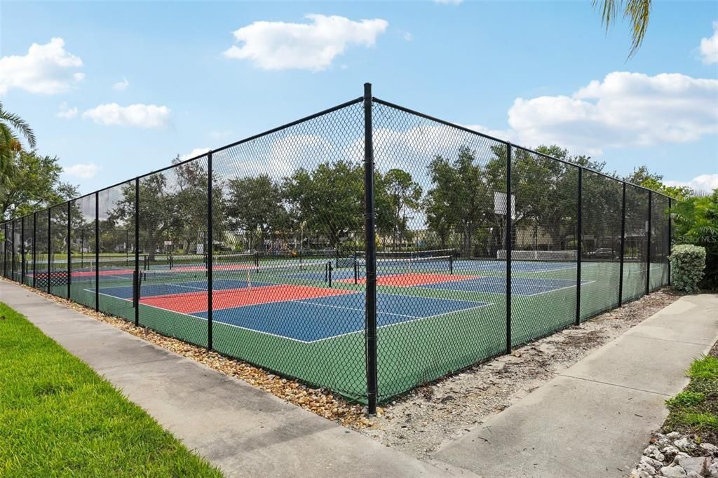 待售: $169,900 (1 贝兹, 1 浴室, 322 平方英尺)