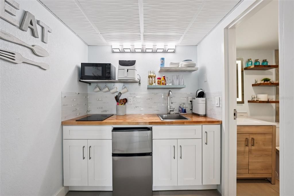 待售: $169,900 (1 贝兹, 1 浴室, 322 平方英尺)