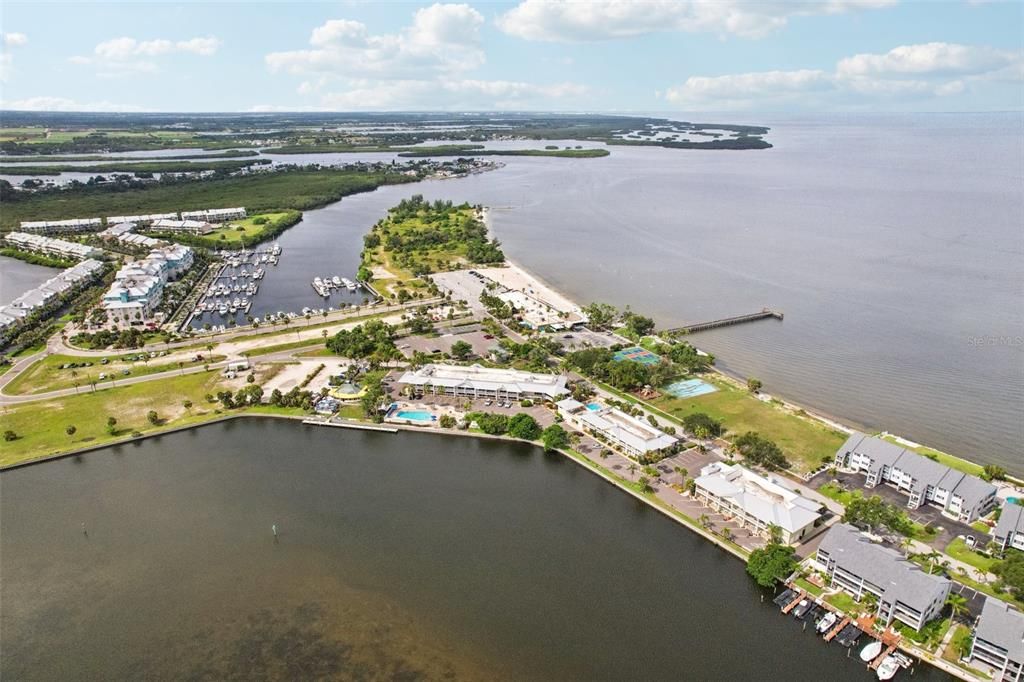 待售: $169,900 (1 贝兹, 1 浴室, 322 平方英尺)