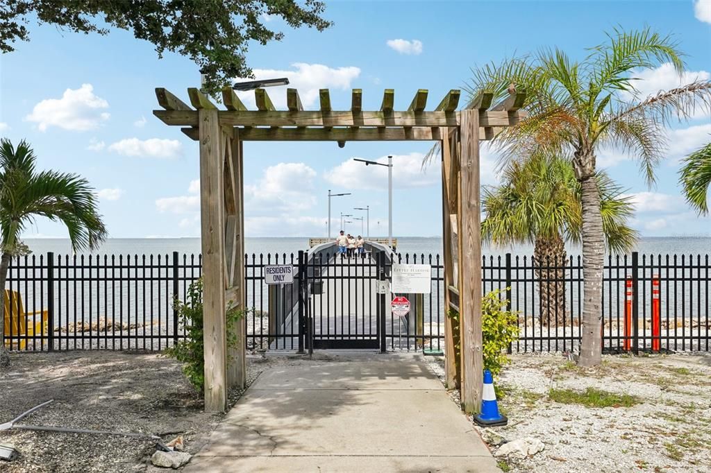 待售: $169,900 (1 贝兹, 1 浴室, 322 平方英尺)