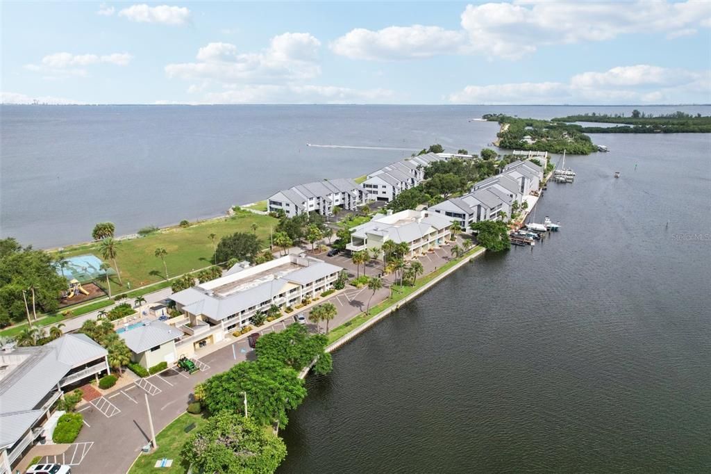 待售: $169,900 (1 贝兹, 1 浴室, 322 平方英尺)