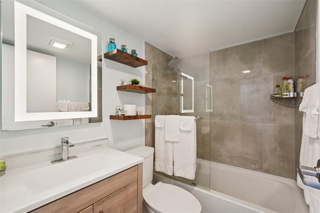 待售: $169,900 (1 贝兹, 1 浴室, 322 平方英尺)