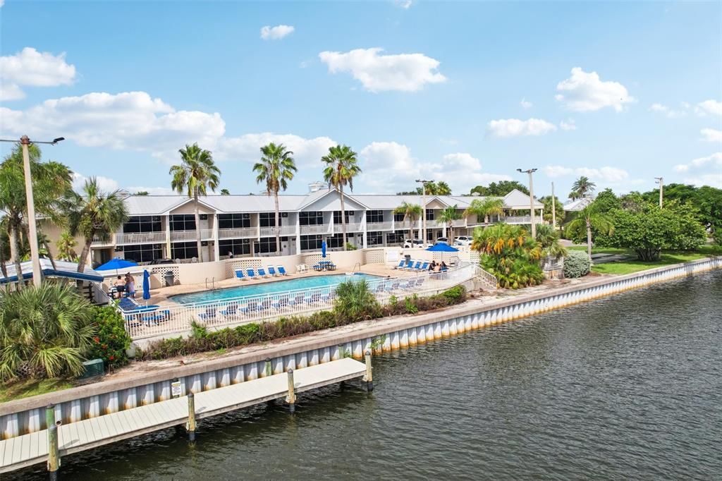 待售: $169,900 (1 贝兹, 1 浴室, 322 平方英尺)