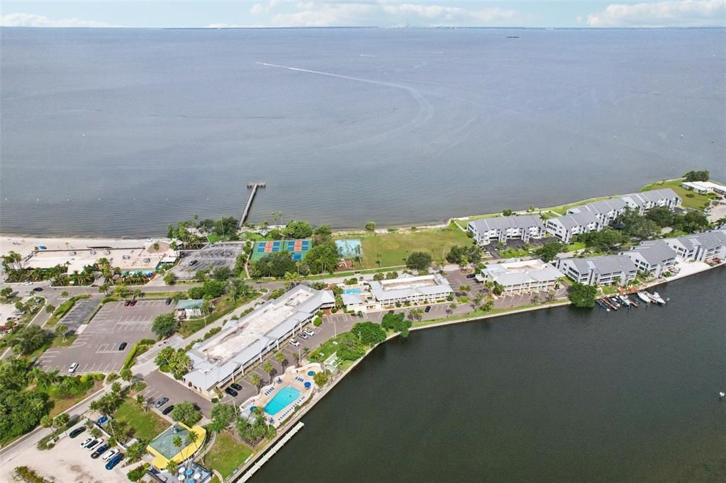 待售: $169,900 (1 贝兹, 1 浴室, 322 平方英尺)