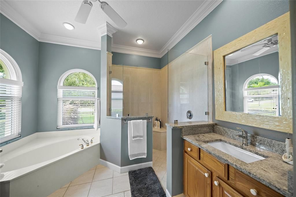 Activo con contrato: $850,000 (3 camas, 2 baños, 2892 Pies cuadrados)