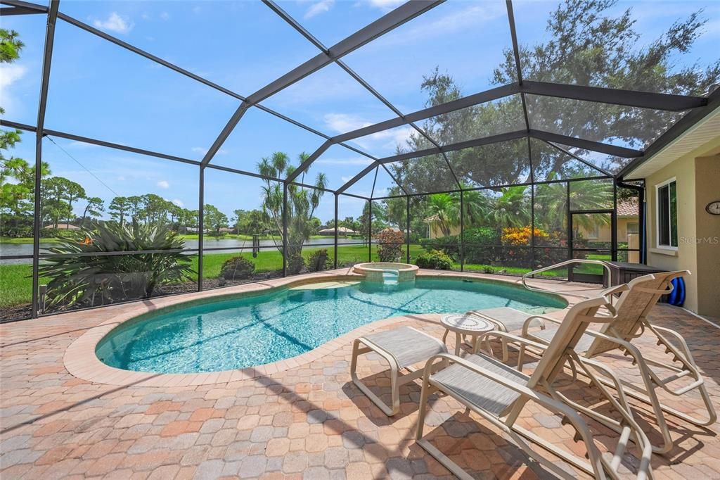 Activo con contrato: $850,000 (3 camas, 2 baños, 2892 Pies cuadrados)