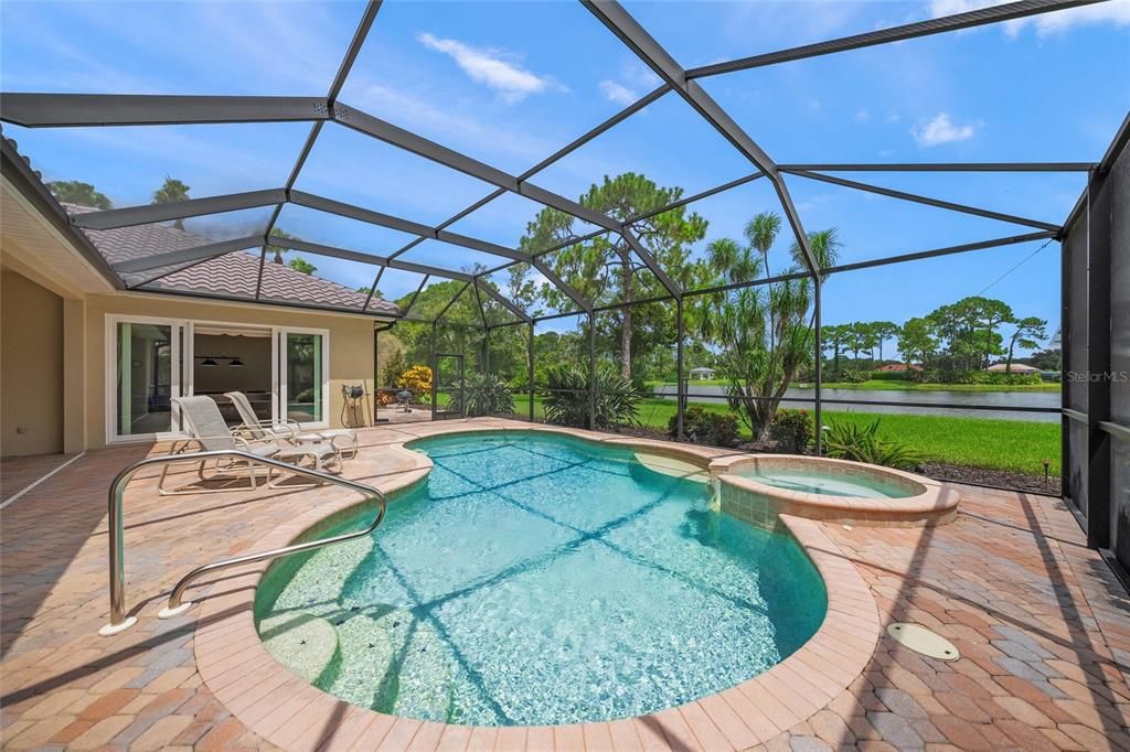 Activo con contrato: $850,000 (3 camas, 2 baños, 2892 Pies cuadrados)