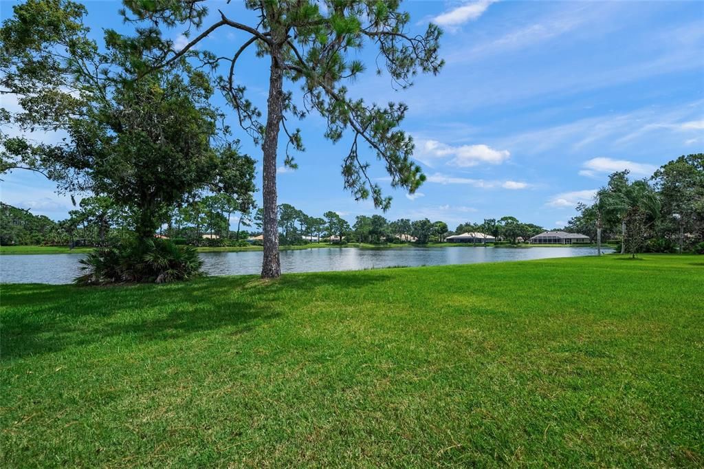 Activo con contrato: $850,000 (3 camas, 2 baños, 2892 Pies cuadrados)