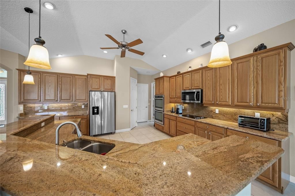 Activo con contrato: $850,000 (3 camas, 2 baños, 2892 Pies cuadrados)