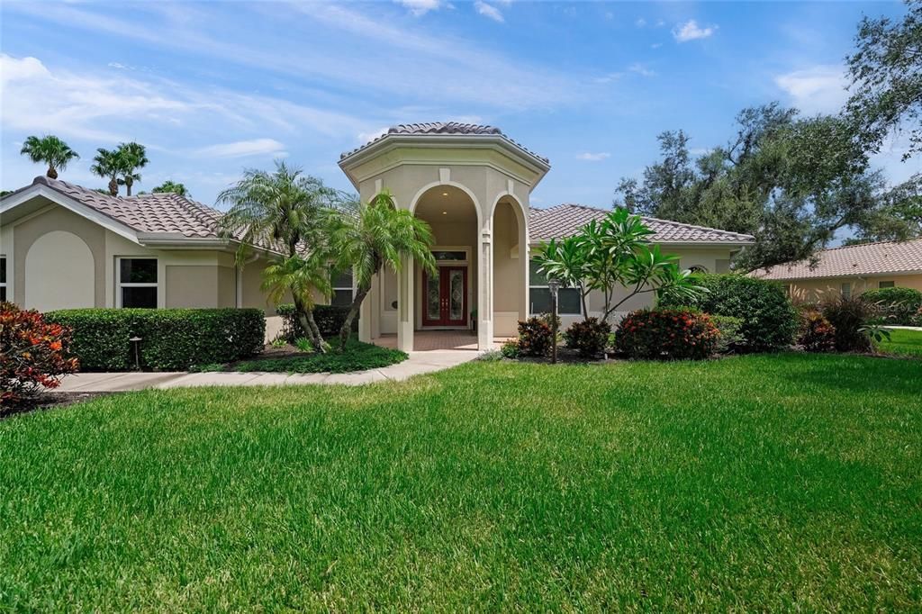 Activo con contrato: $850,000 (3 camas, 2 baños, 2892 Pies cuadrados)