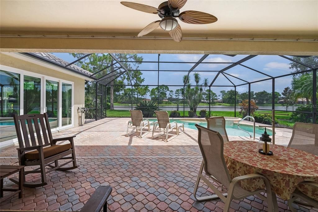 Activo con contrato: $850,000 (3 camas, 2 baños, 2892 Pies cuadrados)