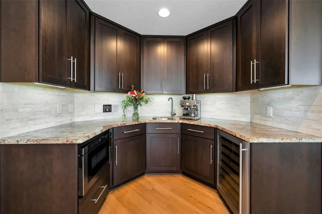 待售: $1,299,000 (4 贝兹, 3 浴室, 3723 平方英尺)