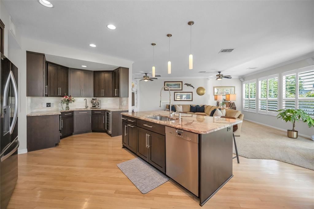 待售: $1,299,000 (4 贝兹, 3 浴室, 3723 平方英尺)