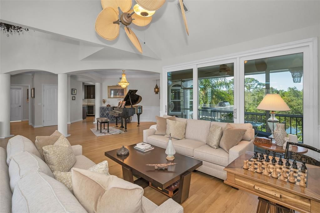 待售: $1,299,000 (4 贝兹, 3 浴室, 3723 平方英尺)