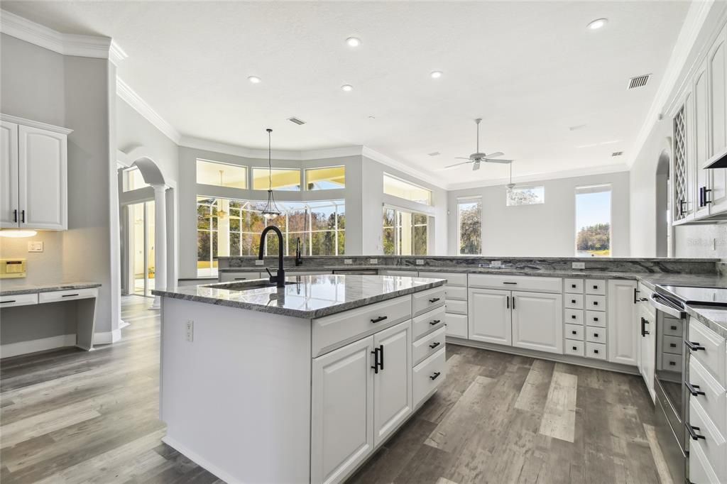 En Venta: $898,898 (3 camas, 3 baños, 3578 Pies cuadrados)