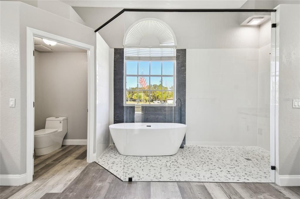 En Venta: $898,898 (3 camas, 3 baños, 3578 Pies cuadrados)