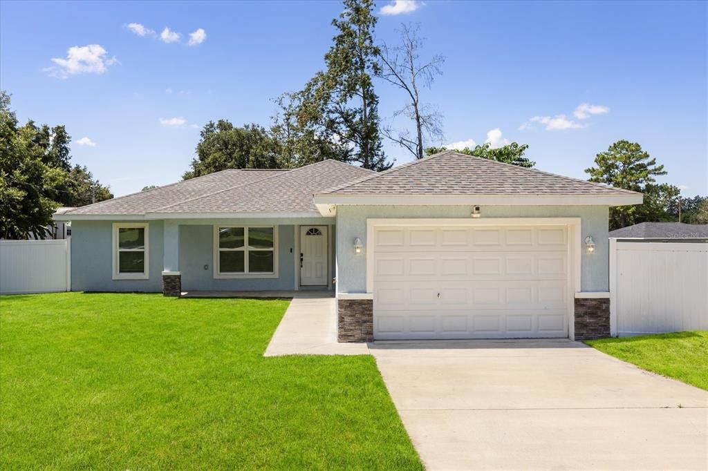 Active With Contract: $245,000 (3 beds, 2 baths, 1378 Square Feet)