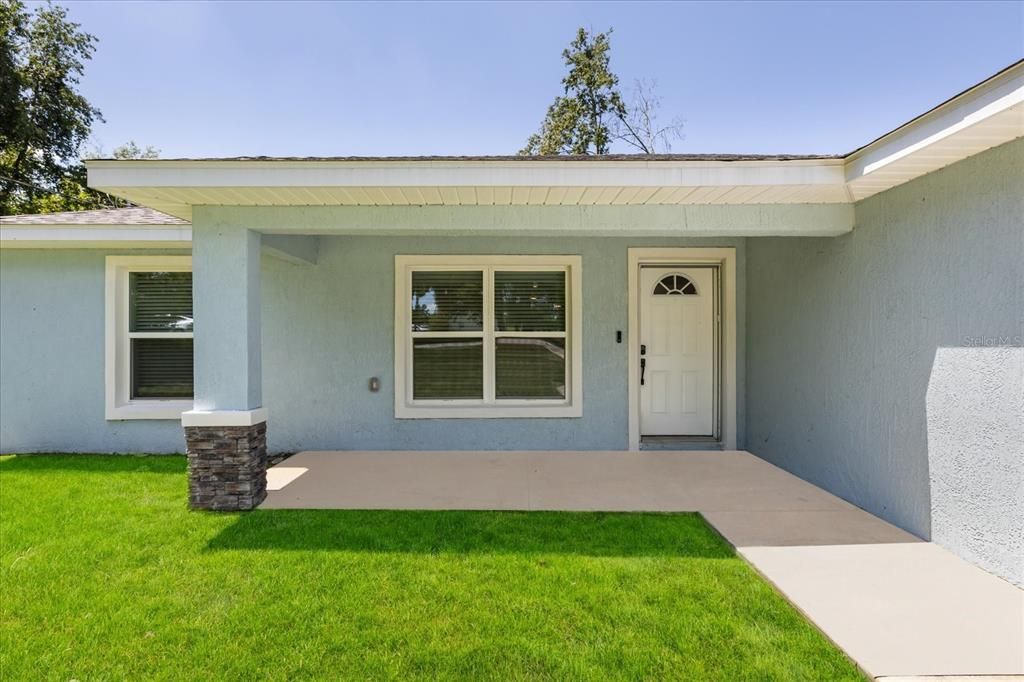Active With Contract: $245,000 (3 beds, 2 baths, 1378 Square Feet)