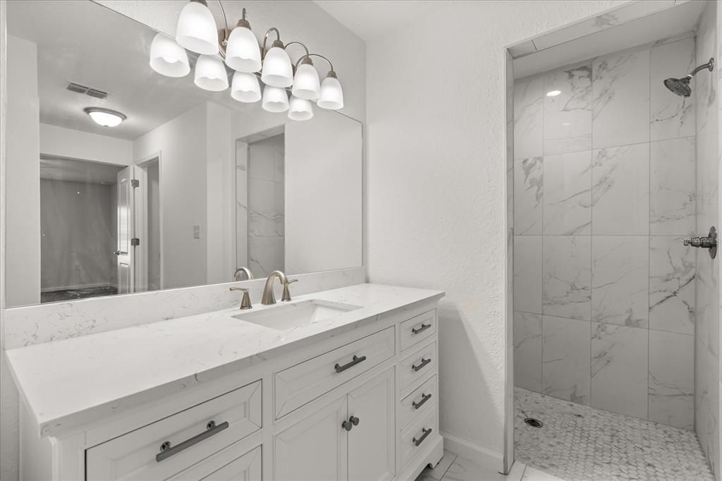 Active With Contract: $245,000 (3 beds, 2 baths, 1378 Square Feet)