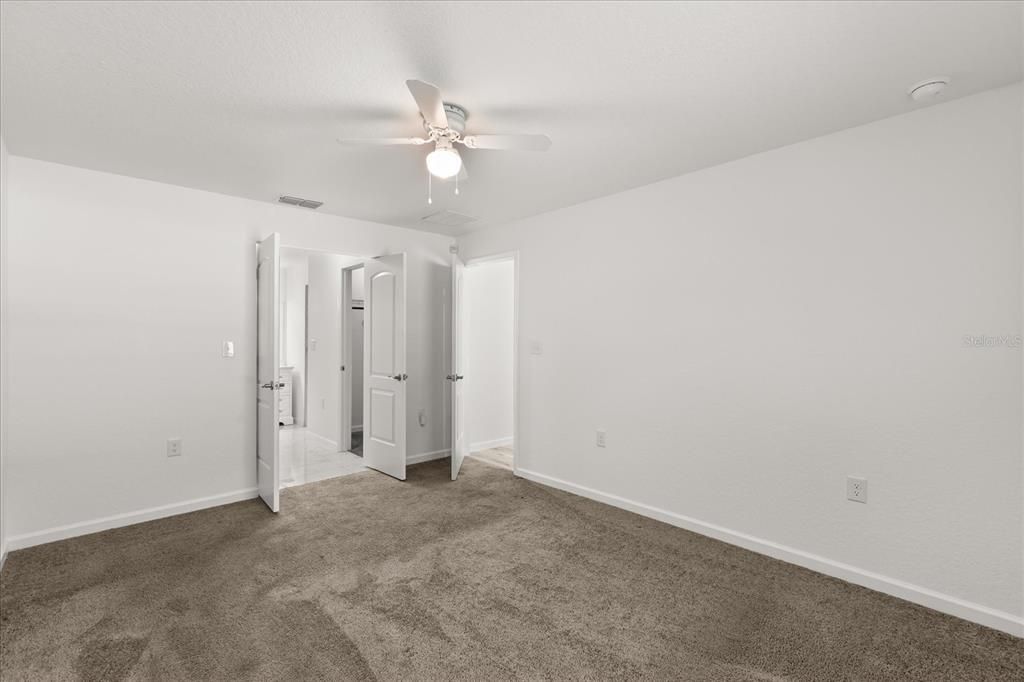 Active With Contract: $245,000 (3 beds, 2 baths, 1378 Square Feet)