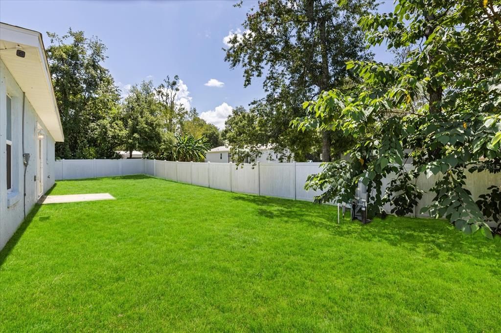 Active With Contract: $245,000 (3 beds, 2 baths, 1378 Square Feet)