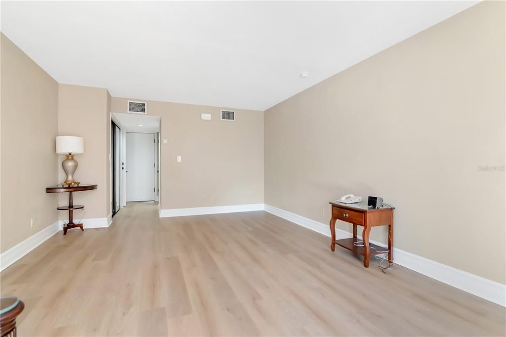 For Sale: $209,000 (3 beds, 3 baths, 1519 Square Feet)