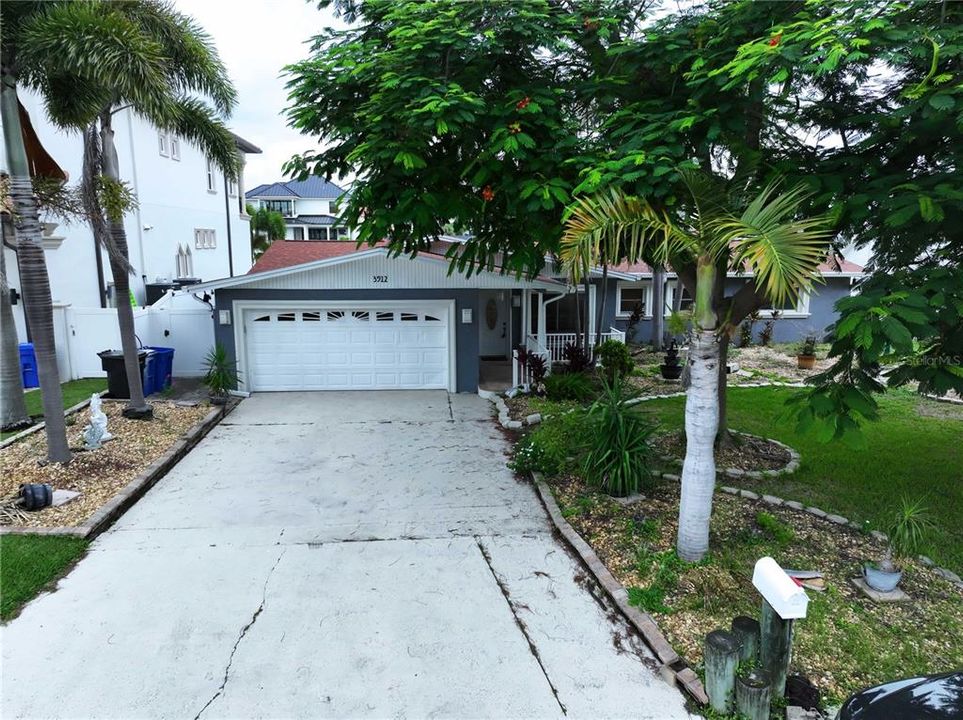 待售: $955,000 (3 贝兹, 3 浴室, 2332 平方英尺)