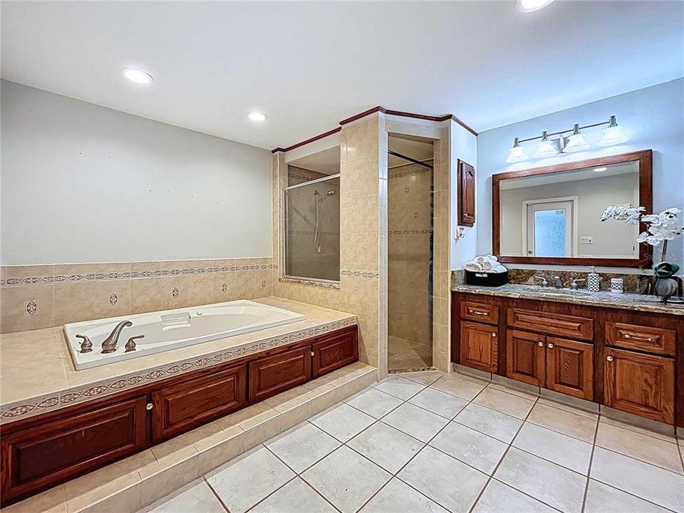 待售: $955,000 (3 贝兹, 3 浴室, 2332 平方英尺)