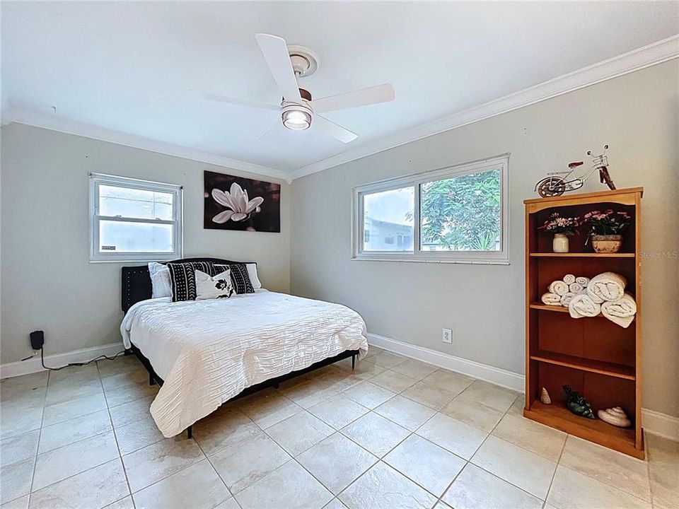 待售: $955,000 (3 贝兹, 3 浴室, 2332 平方英尺)