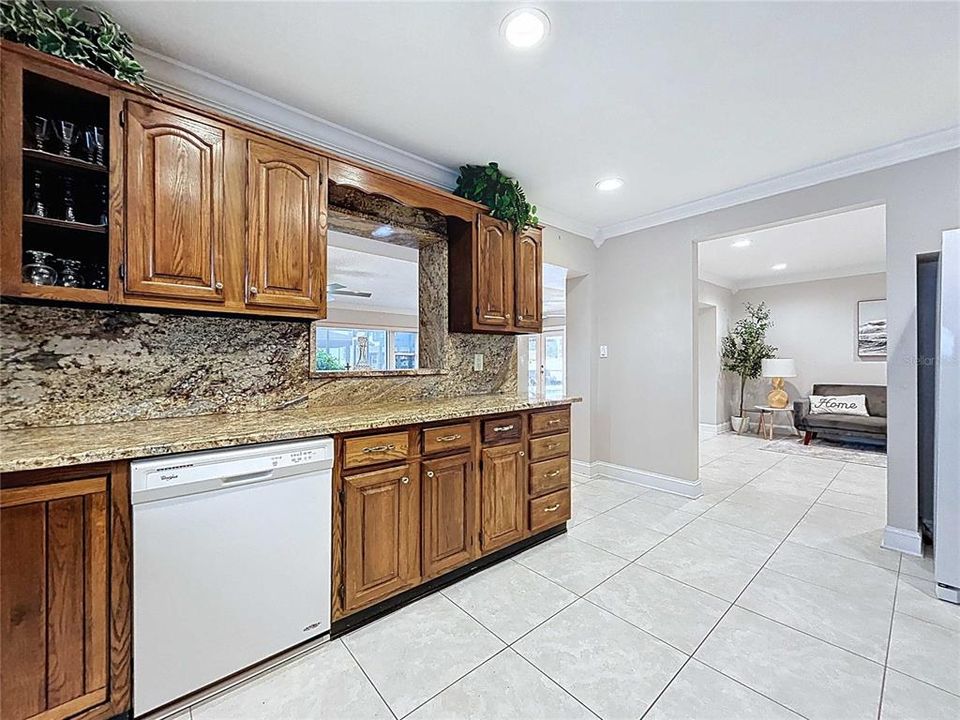 待售: $955,000 (3 贝兹, 3 浴室, 2332 平方英尺)