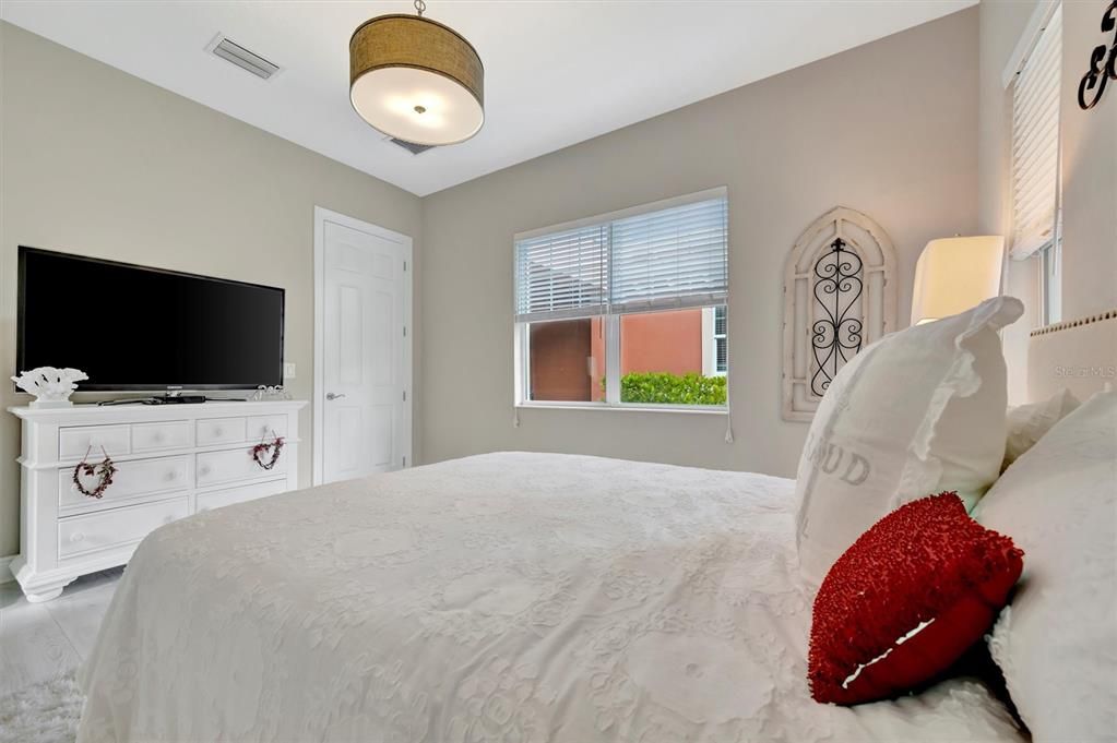 Active With Contract: $1,196,000 (4 beds, 4 baths, 3441 Square Feet)