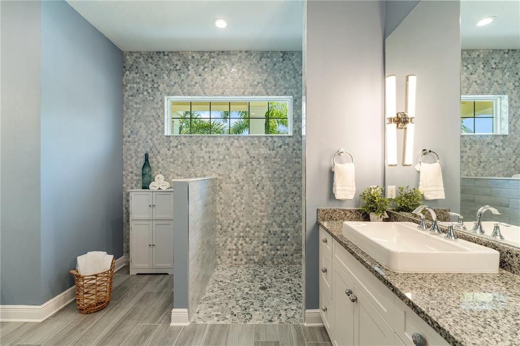 For Sale: $995,000 (3 beds, 3 baths, 2963 Square Feet)