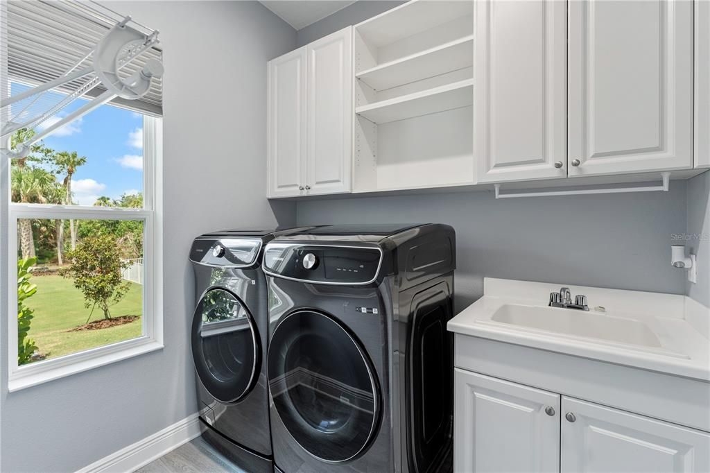 For Sale: $995,000 (3 beds, 3 baths, 2963 Square Feet)