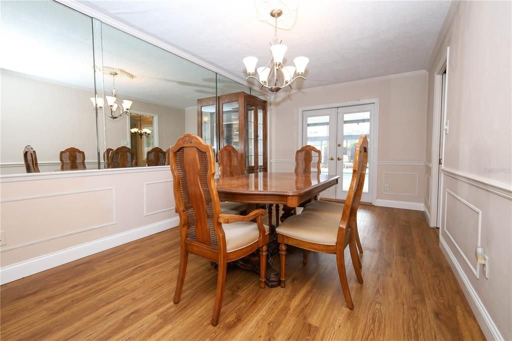 For Sale: $580,000 (4 beds, 3 baths, 2335 Square Feet)