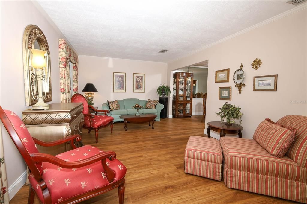 For Sale: $580,000 (4 beds, 3 baths, 2335 Square Feet)