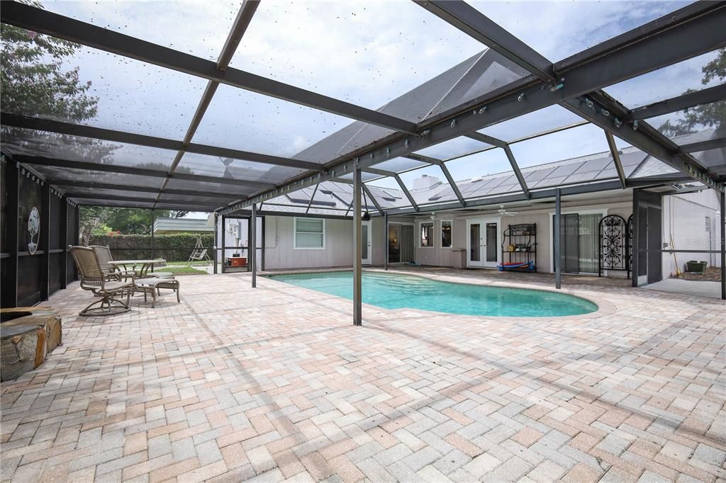 For Sale: $580,000 (4 beds, 3 baths, 2335 Square Feet)