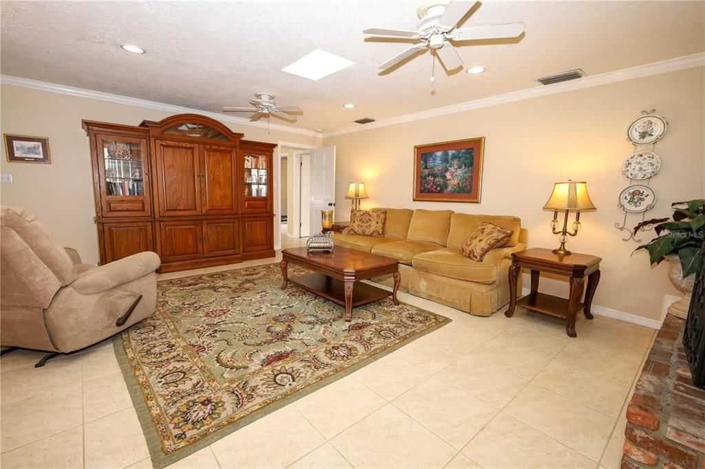 For Sale: $580,000 (4 beds, 3 baths, 2335 Square Feet)