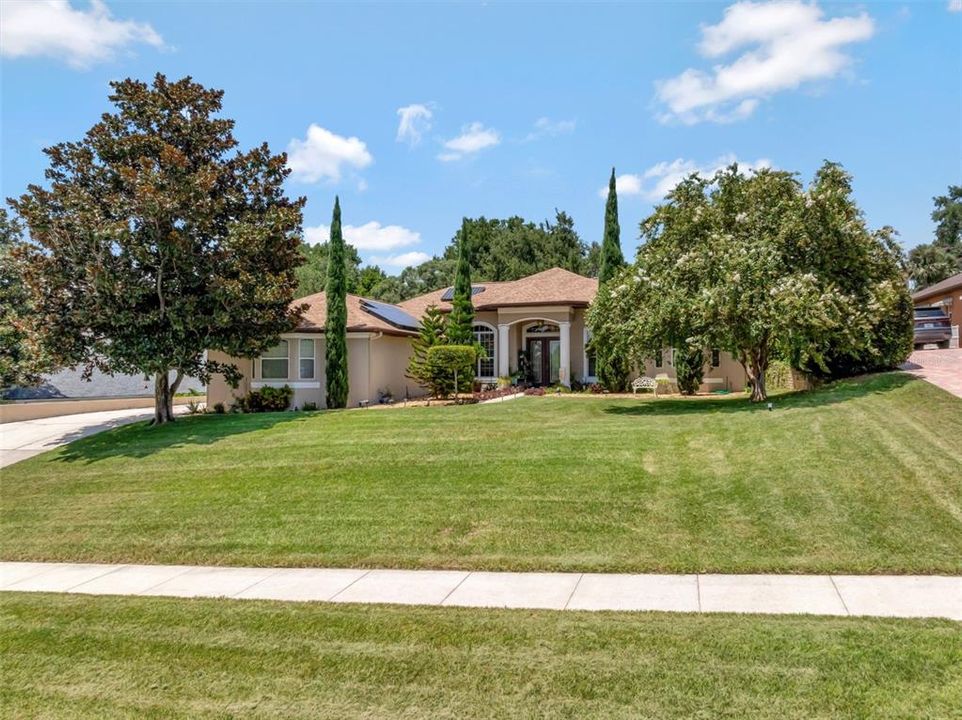 For Sale: $699,000 (4 beds, 3 baths, 2429 Square Feet)